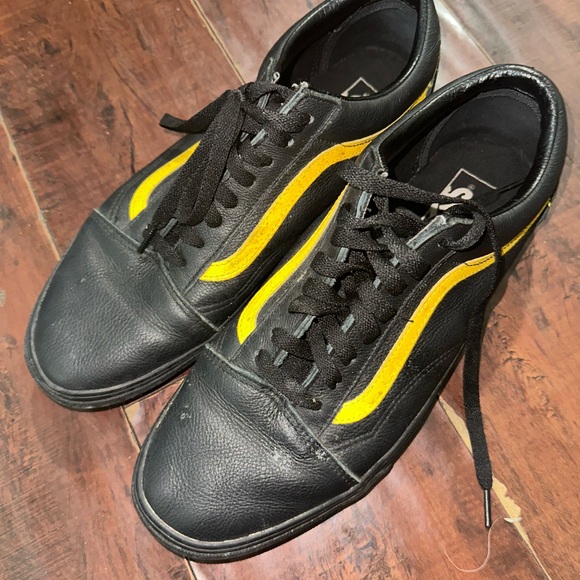 Condition: Used (normal wear)
Men’s shoes - Picture 3 of 5